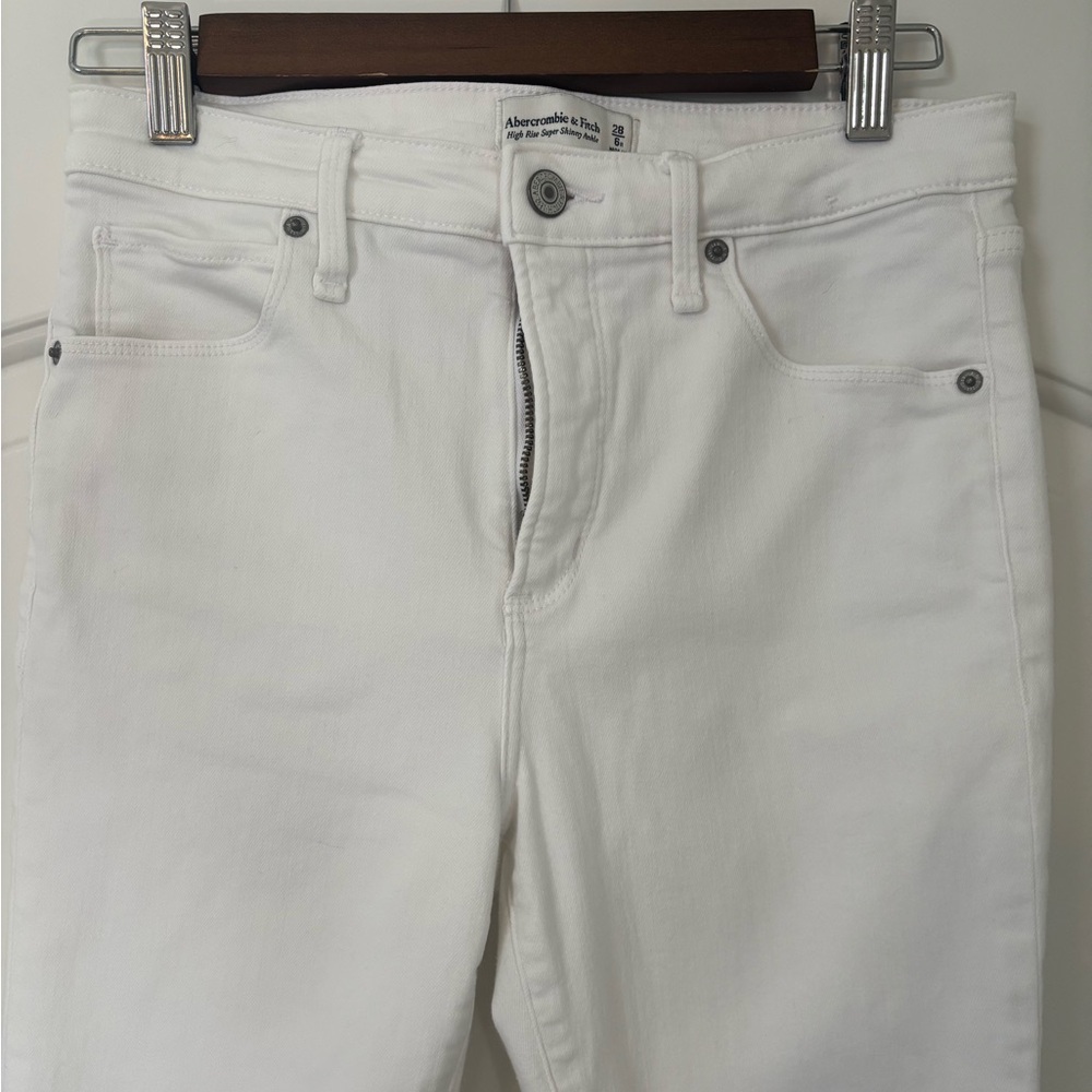 Abercrombie & Fitch White High Rise Super Skinny Ankle Distressed Jeans - Picture 3 of 8